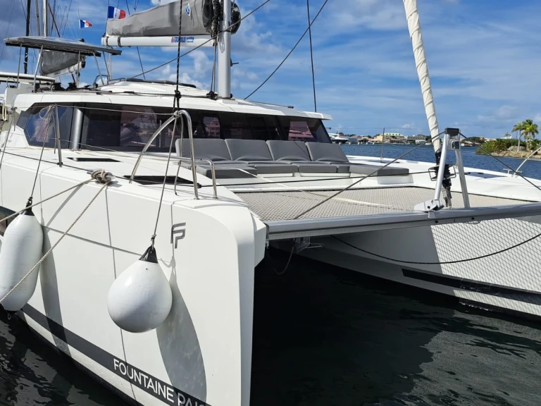 Fountaine Pajot Astréa 42 (6 cab.) charter bareboat or captained in  Bormes-les-Mimosas