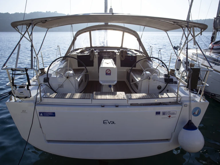 Boat rental Dufour Dufour 412 Grand Large in Punat on Samboat