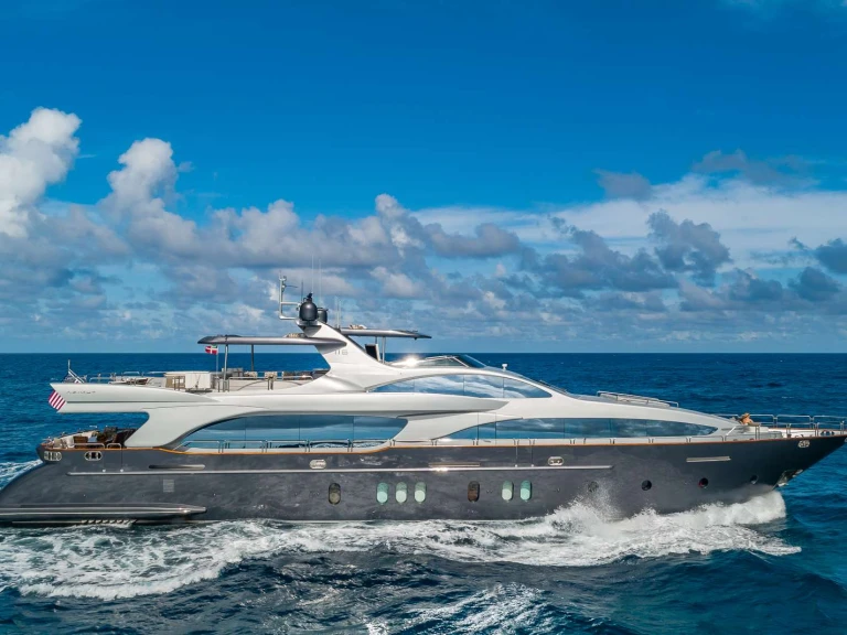 Azimut TAIL LIGHTS charter bareboat or captained in  British Virgin Islands (BVI)