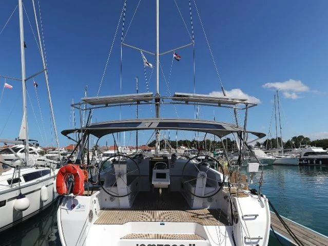 Yacht charter Zadar cheap Cruiser 46