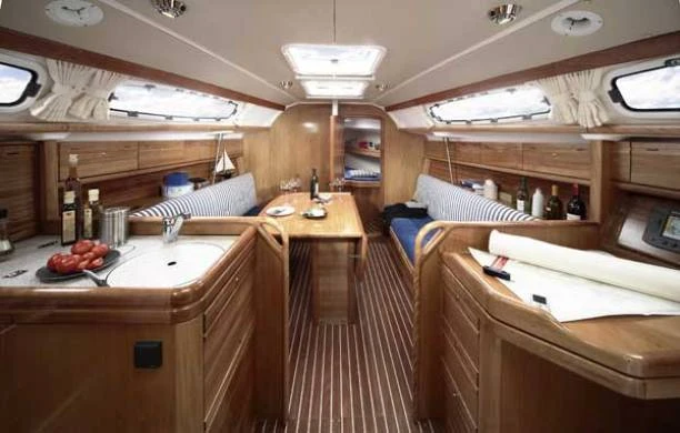 Sailboat rental in Flensburg - Bavaria Cruiser 31
