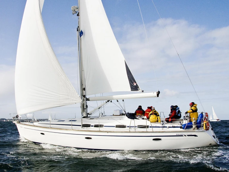Sailboat rental in Heiligenhafen - Bavaria Cruiser 46