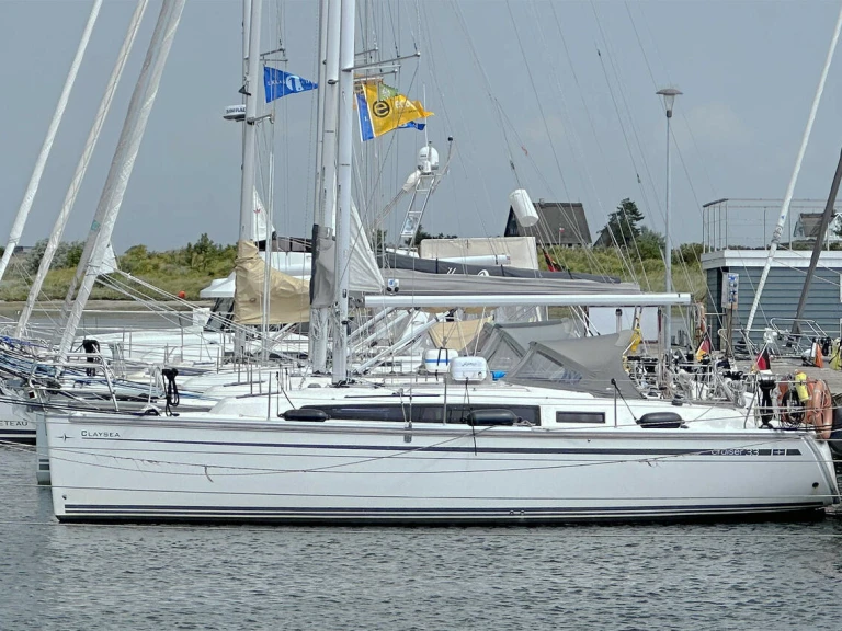 Boat rental Bavaria Cruiser 33 in Heiligenhafen on Samboat