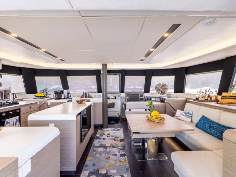 Luxury Yacht for rent Road Town at the best price