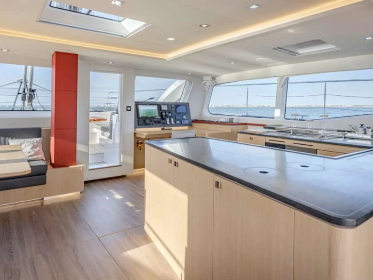 Privilege MYMLAN II in Olbia on SamBoat