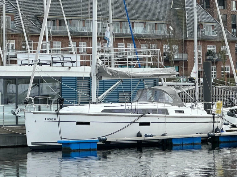 Bavaria Cruiser 37 in Flensburg on SamBoat