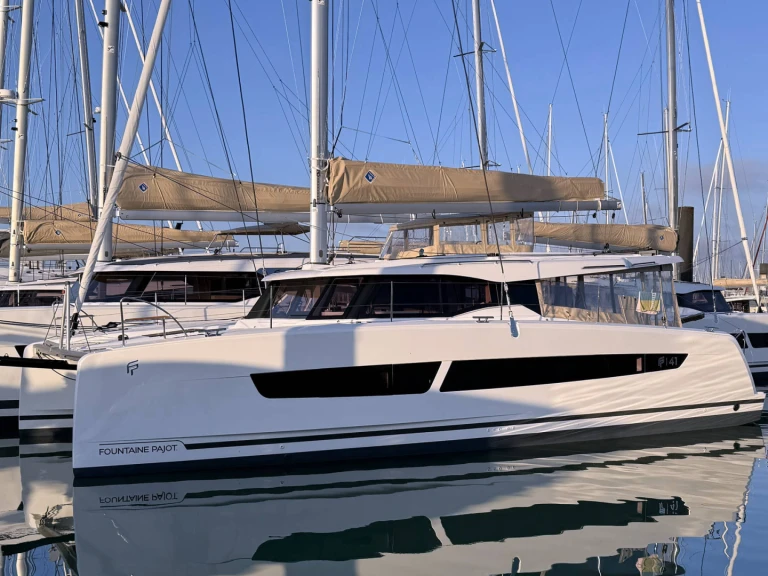 Rent a Fountaine Pajot Fountaine Pajot FP 41 Maesto 3  Can Pastilla