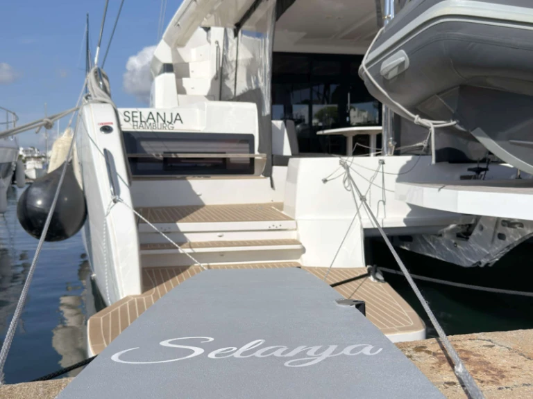 Bareboat Rental Catamaran Lagoon with a boat licence