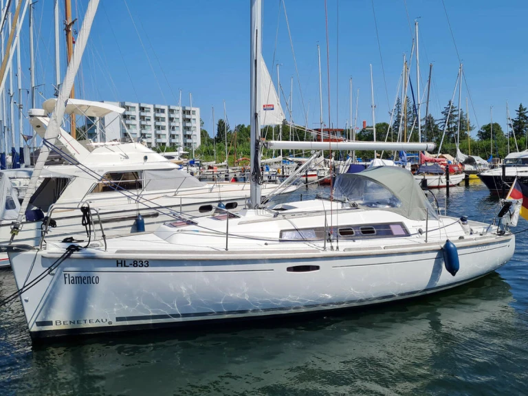 Rent a Bénéteau Oceanis 31 Flensburg