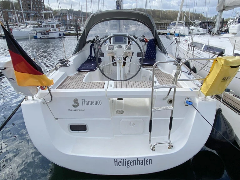Yacht charter Flensburg cheap Oceanis 31