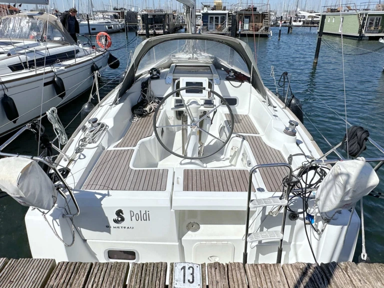 Sailboat rental in Heiligenhafen - Bénéteau Oceanis 31