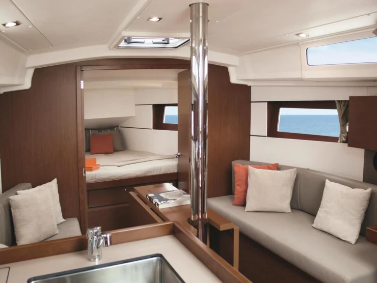 Bénéteau Oceanis 35.1 in Flensburg on SamBoat