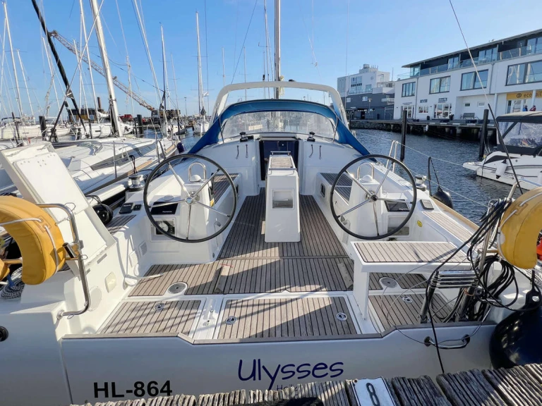 Bareboat Rental Sailboat Bénéteau with a boat licence