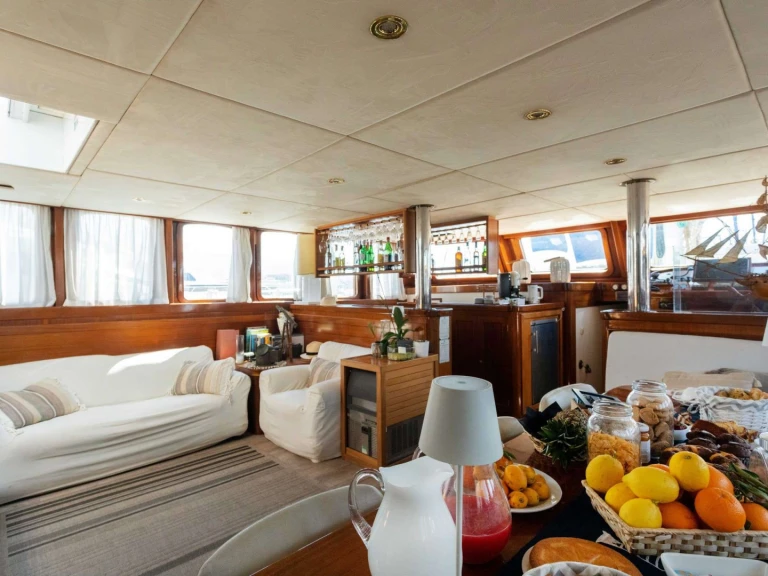Boat rental Ege Yat DVI MARIJE in Naples on Samboat