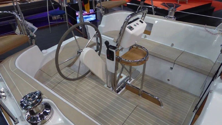 Boat rental Sirius boatyard Sirius 35 DS in Heiligenhafen on Samboat