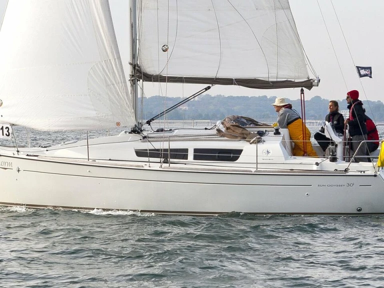 Rent a Jeanneau Sun Odyssey 30i Barth