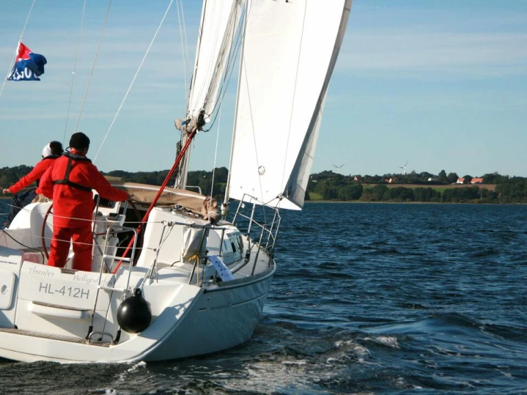 Sailboat rental with or without captain Jeanneau Flensburg