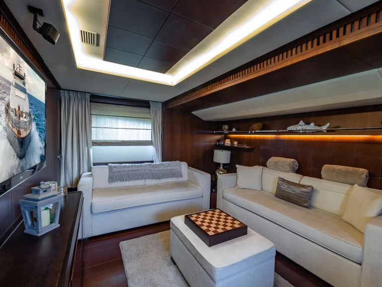 Bareboat Rental Luxury Yacht Azimut with a boat licence