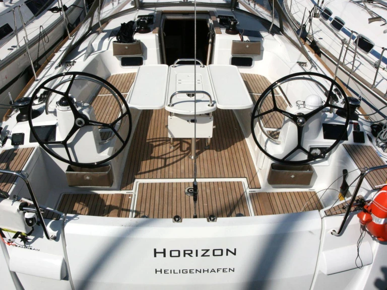 Jeanneau Sun Odyssey 479 charter bareboat or captained in  Palma de Mallorca