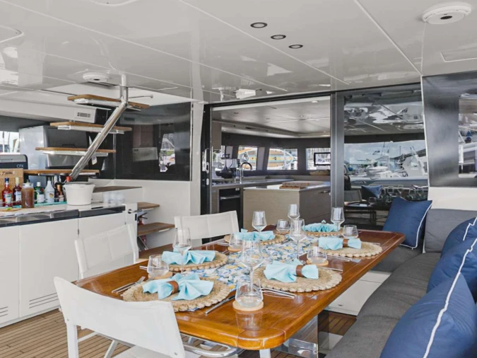Luxury Yacht for rent Road Town at the best price