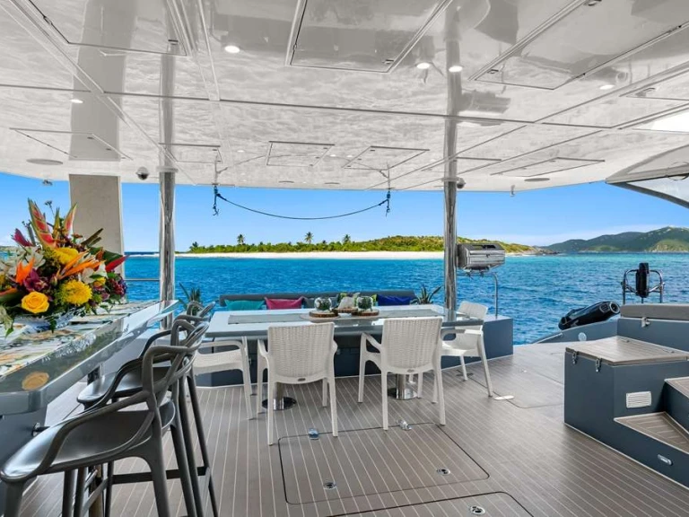 Luxury Yacht for rent Road Town at the best price