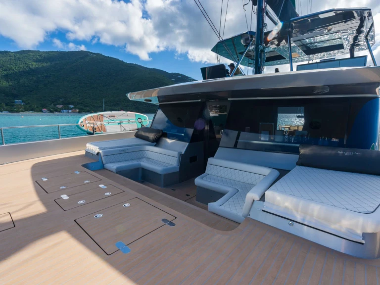 Luxury Yacht for rent Road Town at the best price
