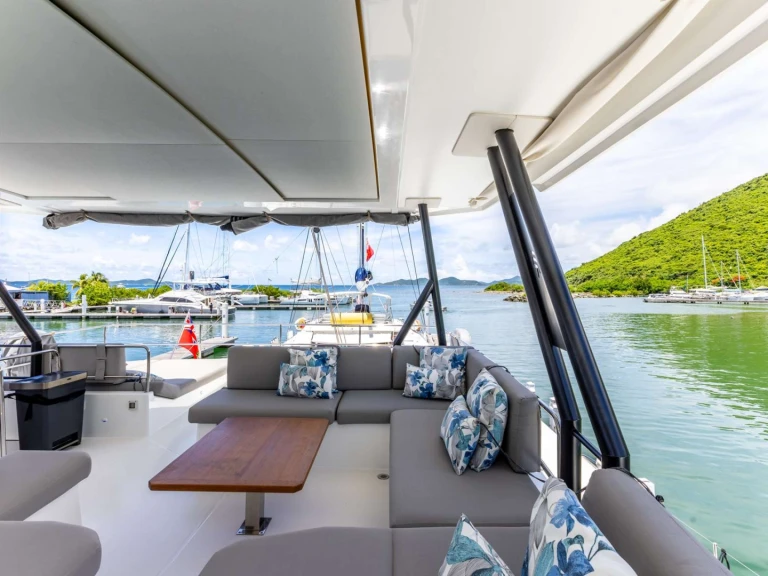 Fountaine Pajot PORT TO VINO Samana 59 in Road Town on SamBoat