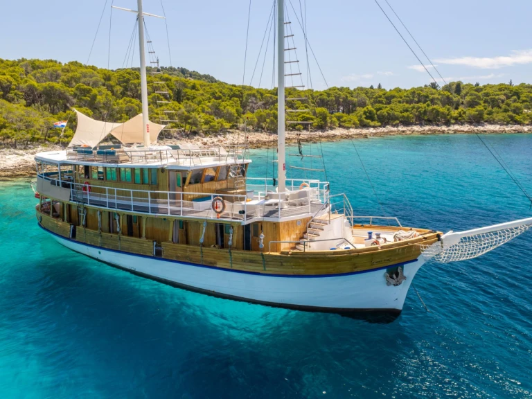 Boat rental Custom NOVI DAN in Trogir on Samboat