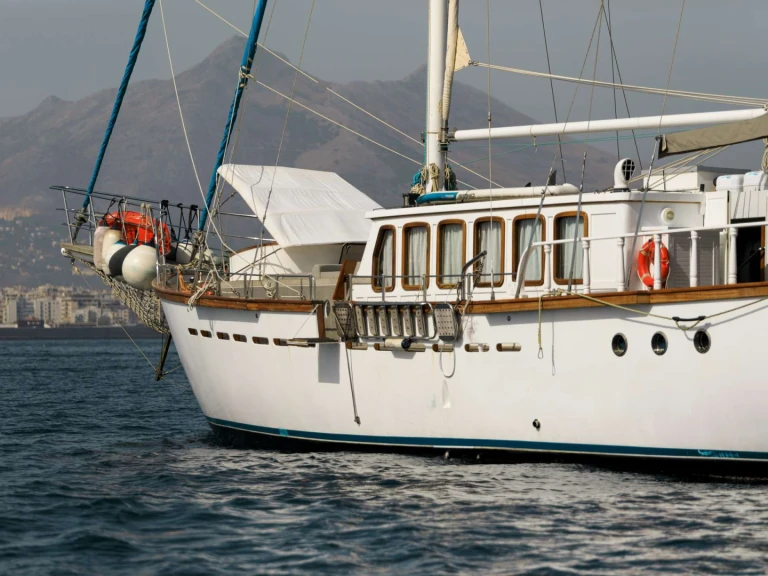 Ege Yat DVI MARIJE charter bareboat or captained in  Naples