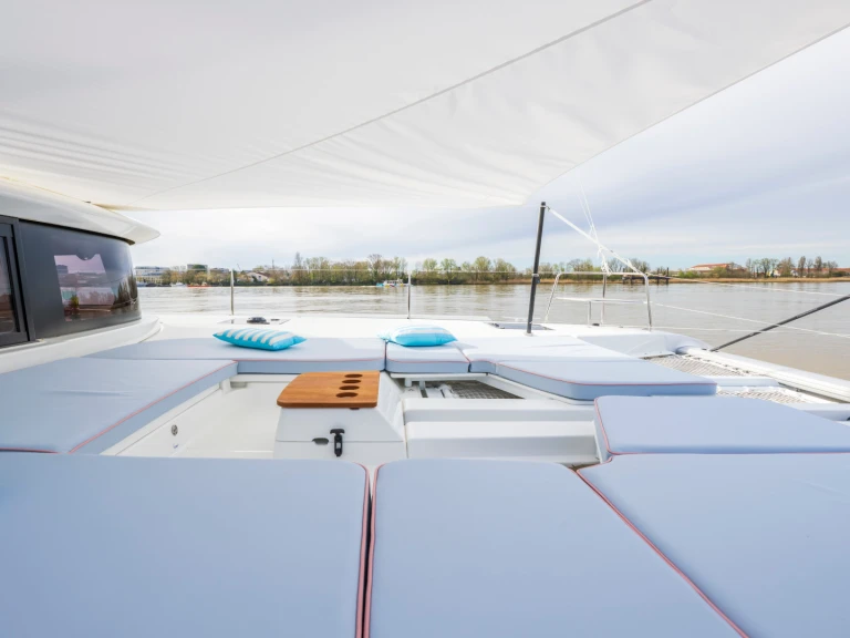 Catamaran for rent Plataniás at the best price