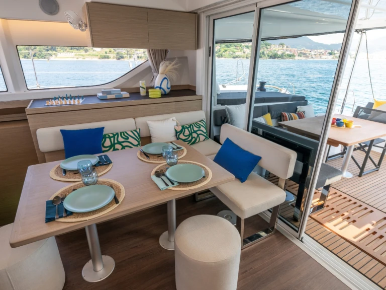 Catamaran rental in Rogoznica - Lagoon Lagoon 43 OV