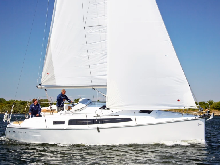Boat rental Bavaria Bavaria Easy 9.7 in Mai Khao on Samboat