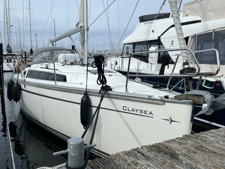 Yacht charter Heiligenhafen cheap Cruiser 33