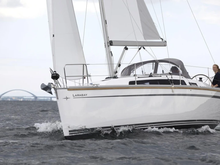 Bavaria Cruiser 34 in Heiligenhafen on SamBoat