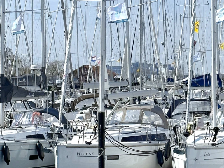 Bareboat Rental Sailboat Bavaria with a boat licence
