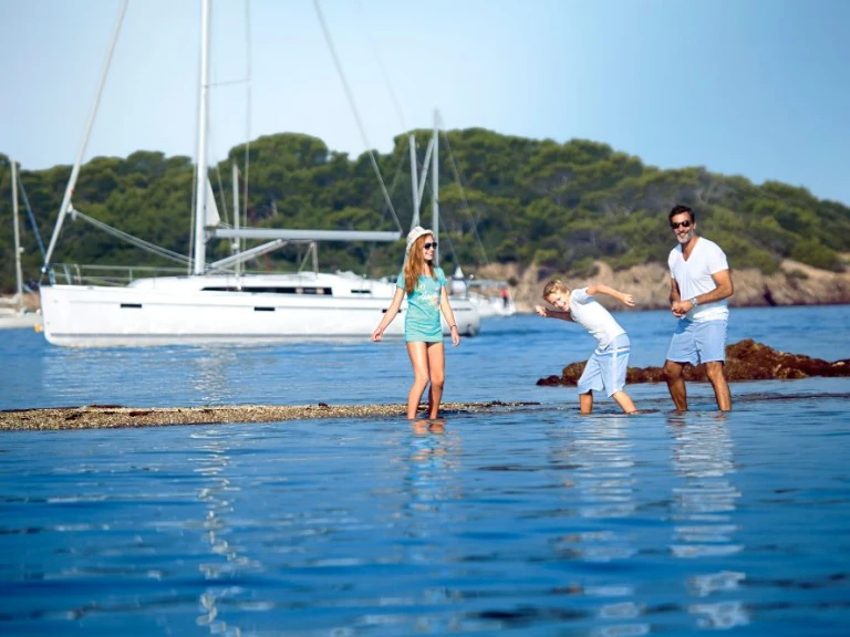 Sailboat rental in Barth - Bavaria Cruiser 41
