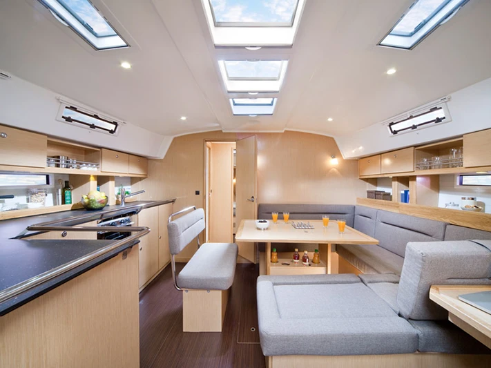 Yacht charter Palma de Mallorca cheap Cruiser 45