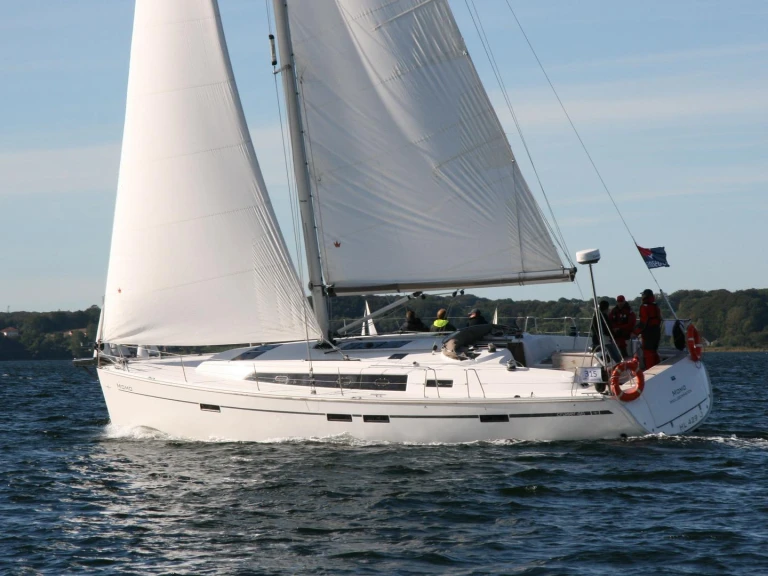 Bareboat Rental Sailboat Bavaria with a boat licence