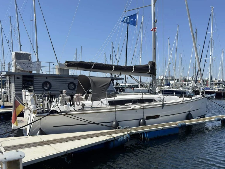 Bareboat Rental Sailboat Dufour with a boat licence