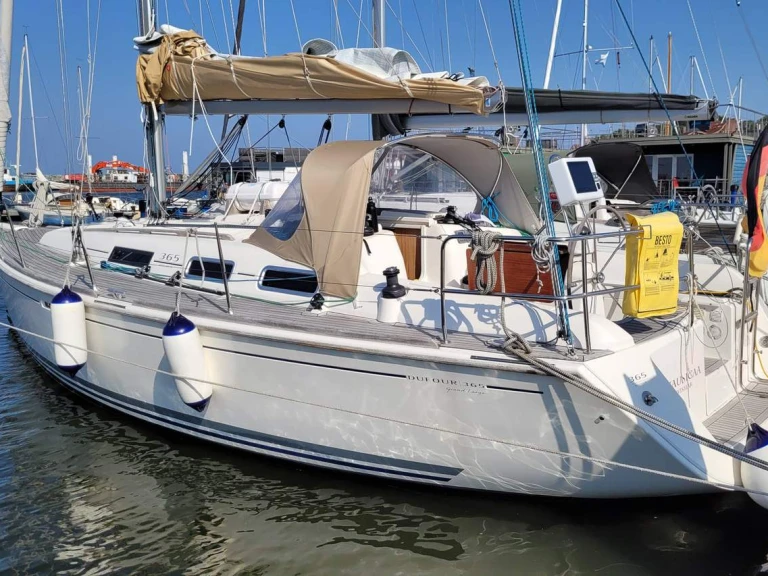 Sailboat rental in Barth - Dufour Dufour 365 Grand Large