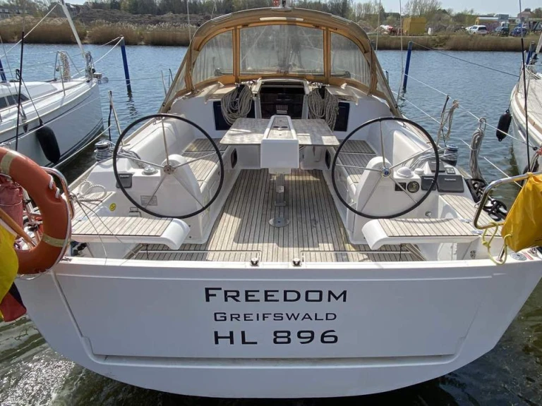 Sailboat rental in Barth - Dufour Dufour 382 Grand Large