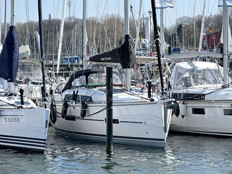 Sailboat for rent Heiligenhafen at the best price