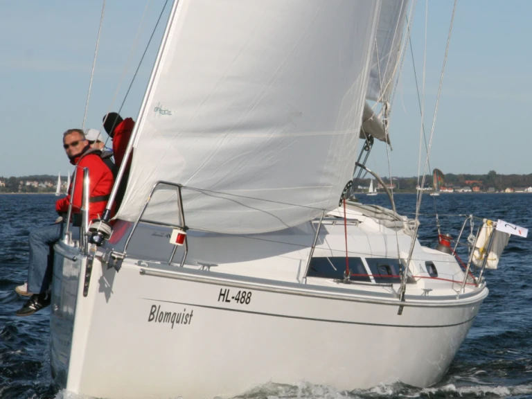 Bareboat Rental Sailboat Hanse with a boat licence