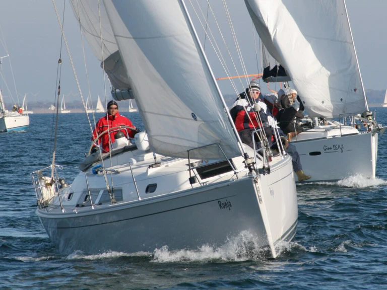 Bareboat Rental Sailboat Hanse with a boat licence