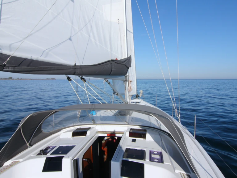 Sailboat rental in Heiligenhafen - Hanse Hanse 415