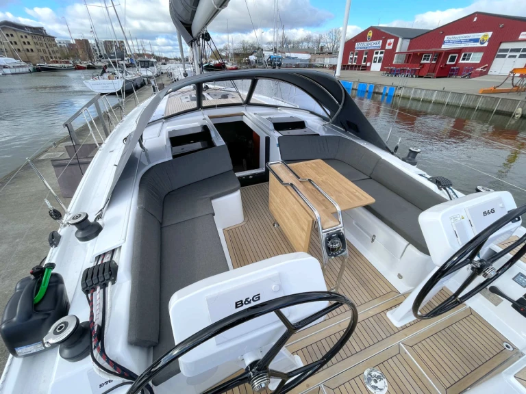 Sailboat rental in Palma de Mallorca - Hanse Hanse 458