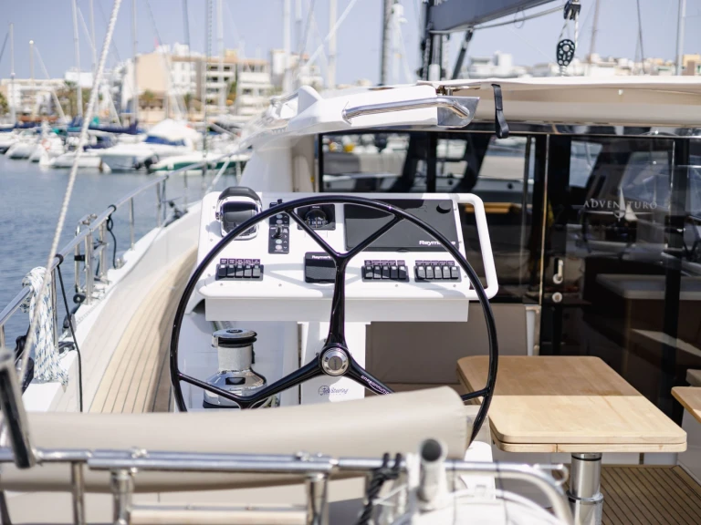 Bareboat Rental Sailboat Hanse with a boat licence
