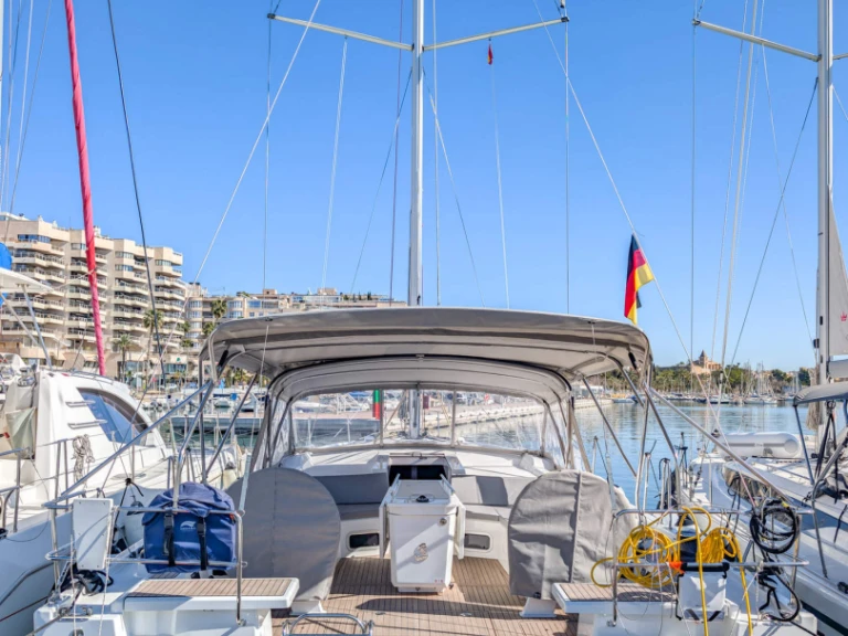 Yacht charter Palma de Mallorca cheap Oceanis 51.1