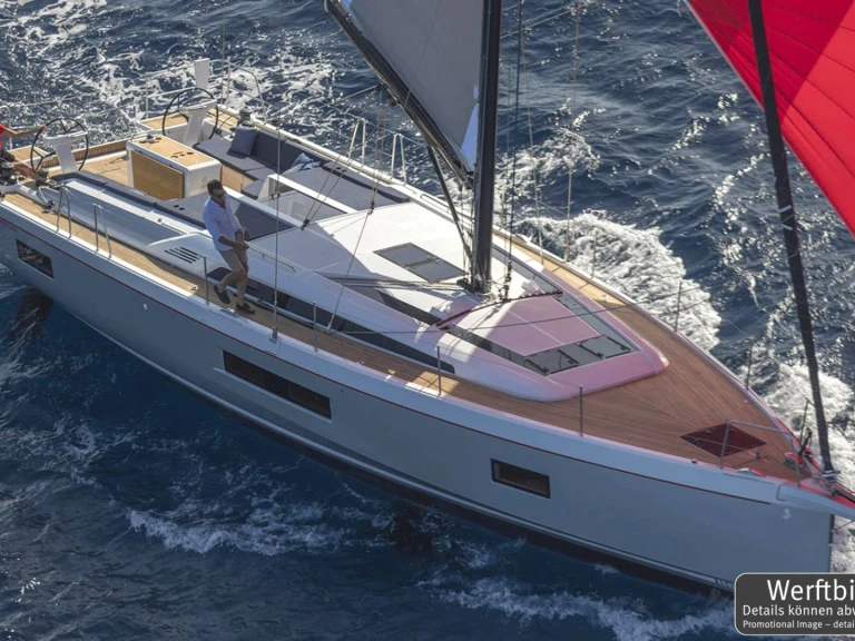 Boat rental Bénéteau Oceanis 51.1 in Can Pastilla on Samboat