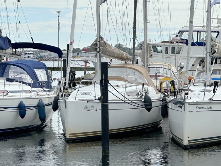 Sailboat rental in Heiligenhafen - Jeanneau Sun Odyssey 30i